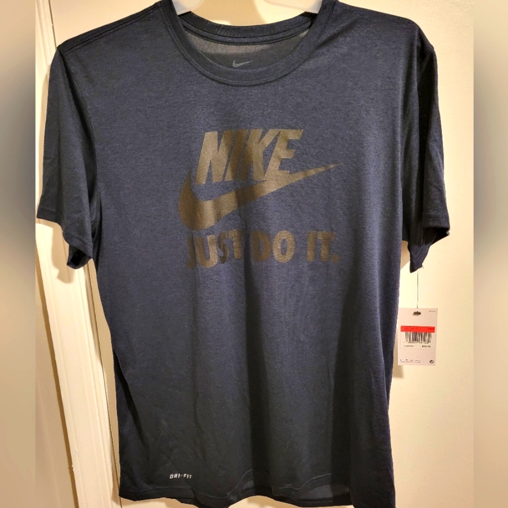Nike t-shirt